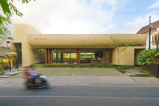 Sensorium Tropical Shelter