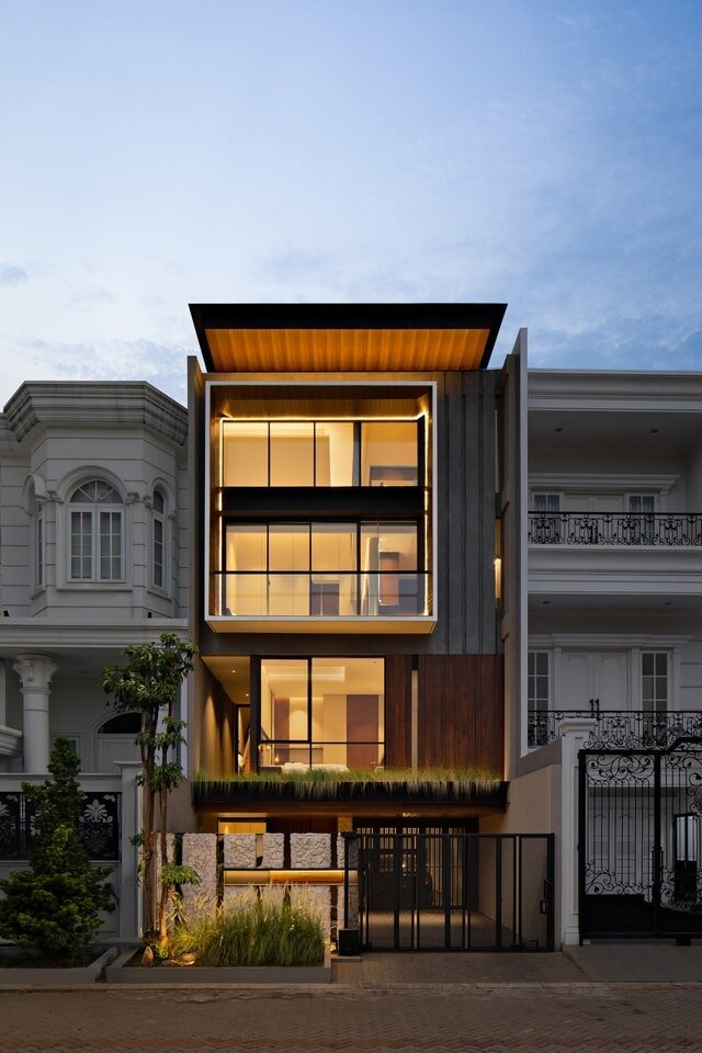 DM House