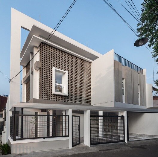 TIII-15 Boarding House