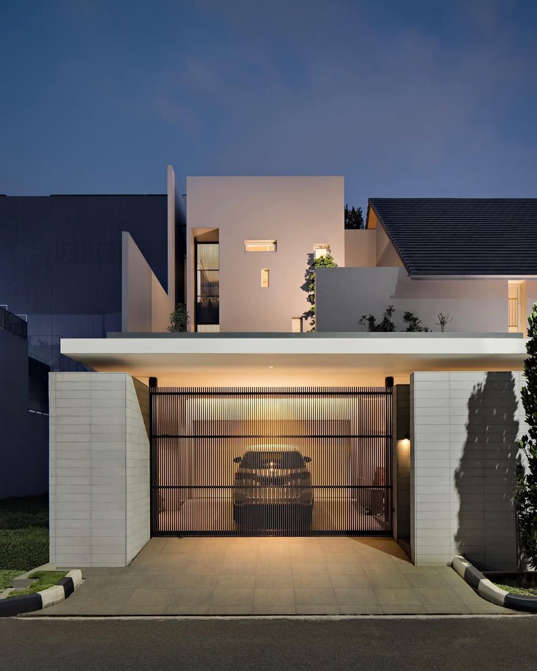 AS HOUSE