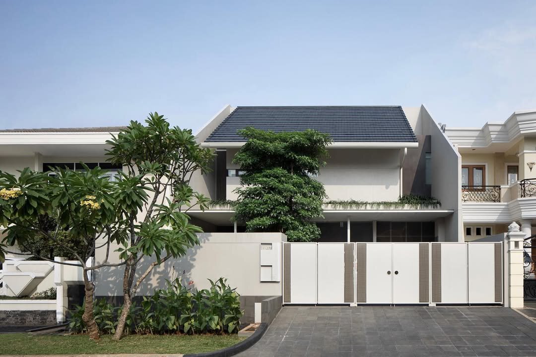 1 HOUSE