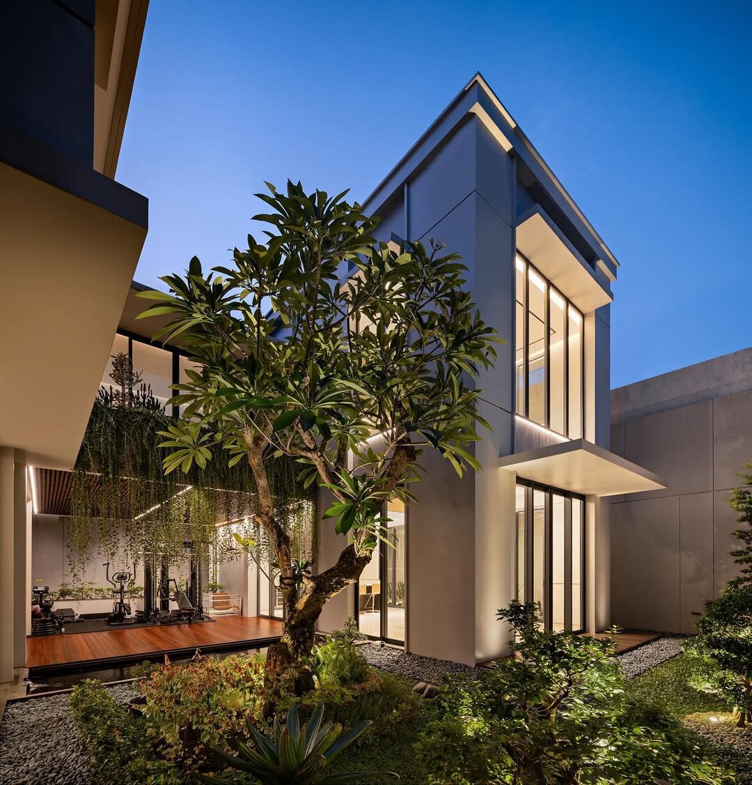 SY HOUSE