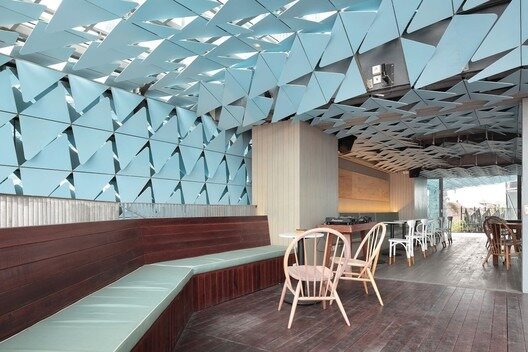 IZE HOTEL
