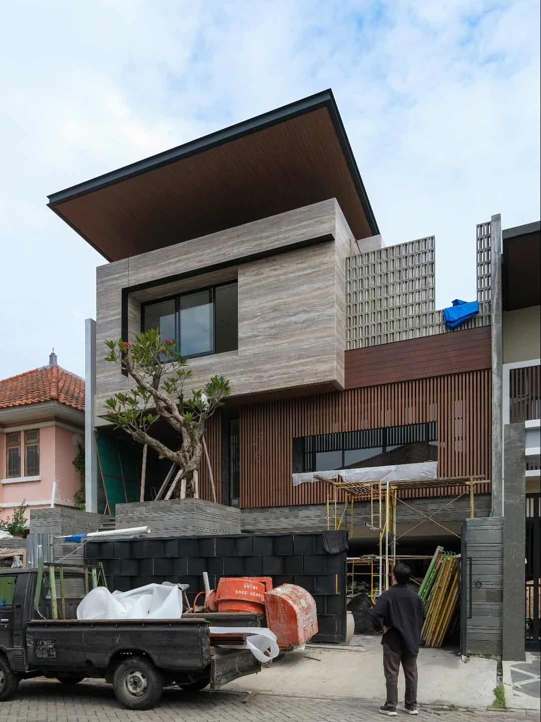 SS House